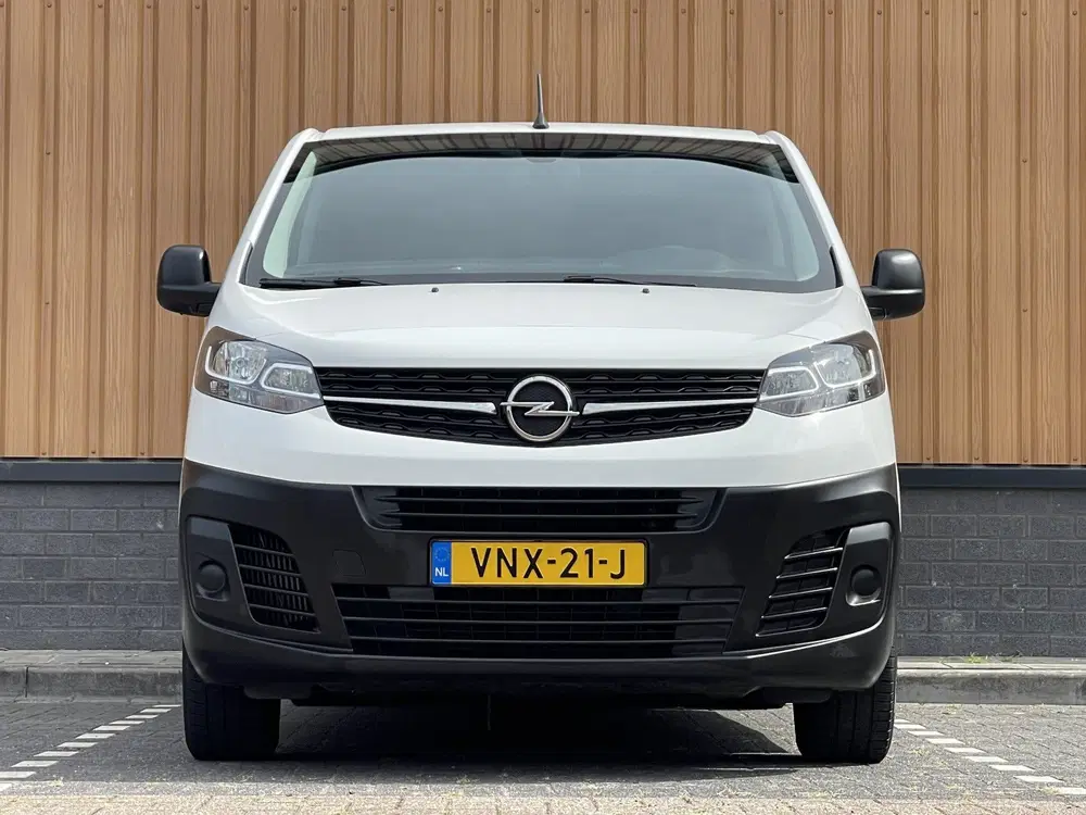 Opel Vivaro 2.0 CDTI L3H1 DC Edition uit 2022, foto 2