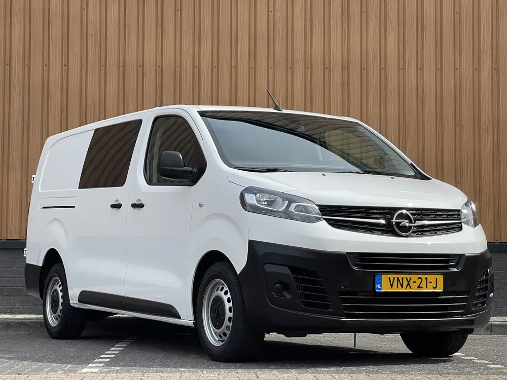 Opel Vivaro 2.0 CDTI L3H1 DC Edition uit 2022, foto 3