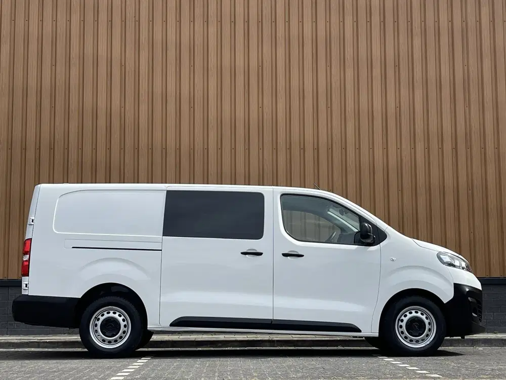 Opel Vivaro 2.0 CDTI L3H1 DC Edition uit 2022, foto 4