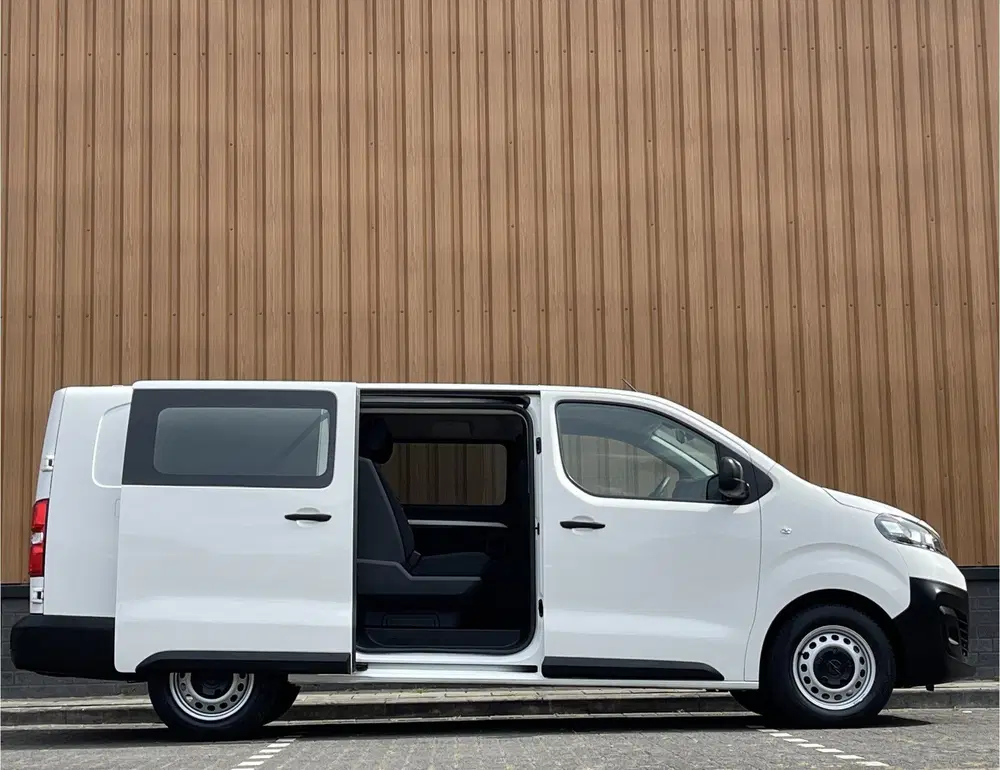 Opel Vivaro 2.0 CDTI L3H1 DC Edition uit 2022, foto 5