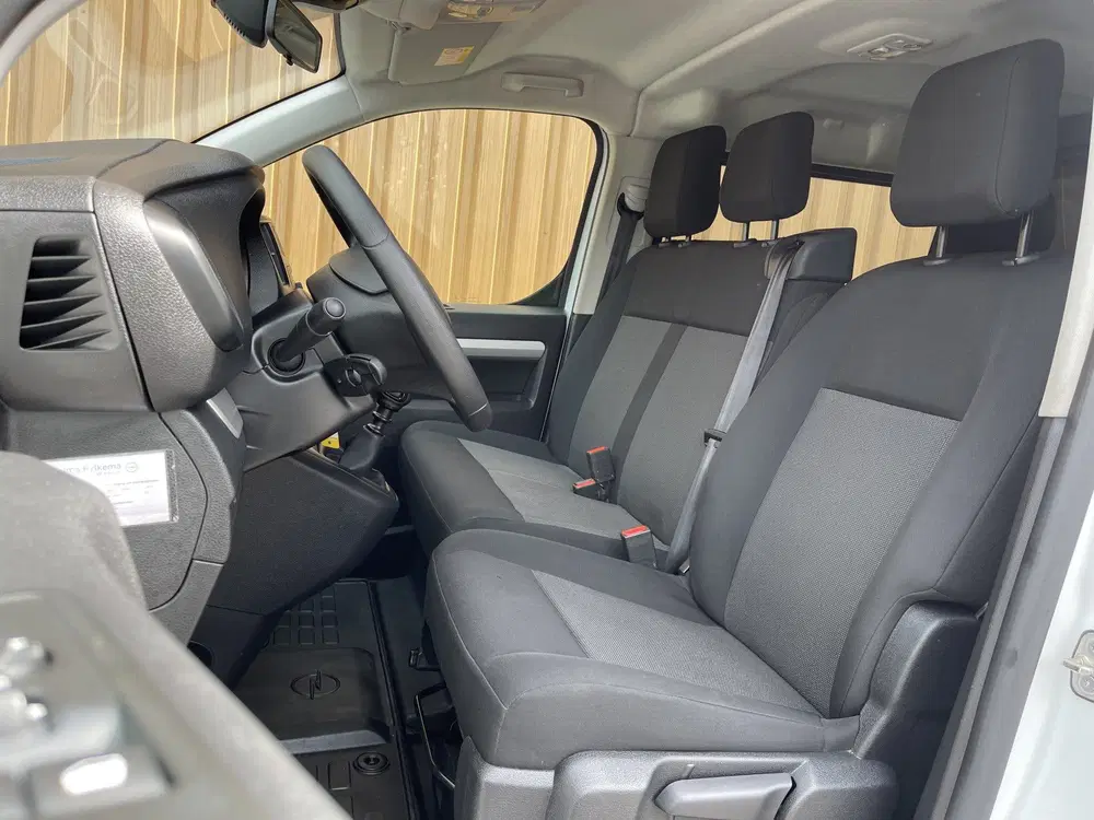 Opel Vivaro 2.0 CDTI L3H1 DC Edition uit 2022, foto 9