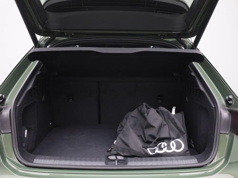 Audi A3 40 TFSI e Advanced edition l Adaptive crui uit 2025, foto 14