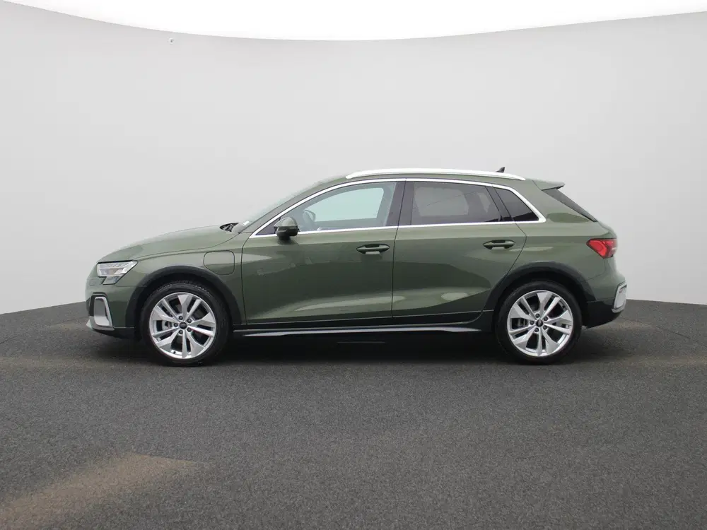 Audi A3 40 TFSI e Advanced edition l Adaptive crui uit 2025, foto 4