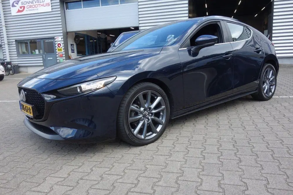 Mazda 3 2.0 E-SA-G COMFORT uit 2021