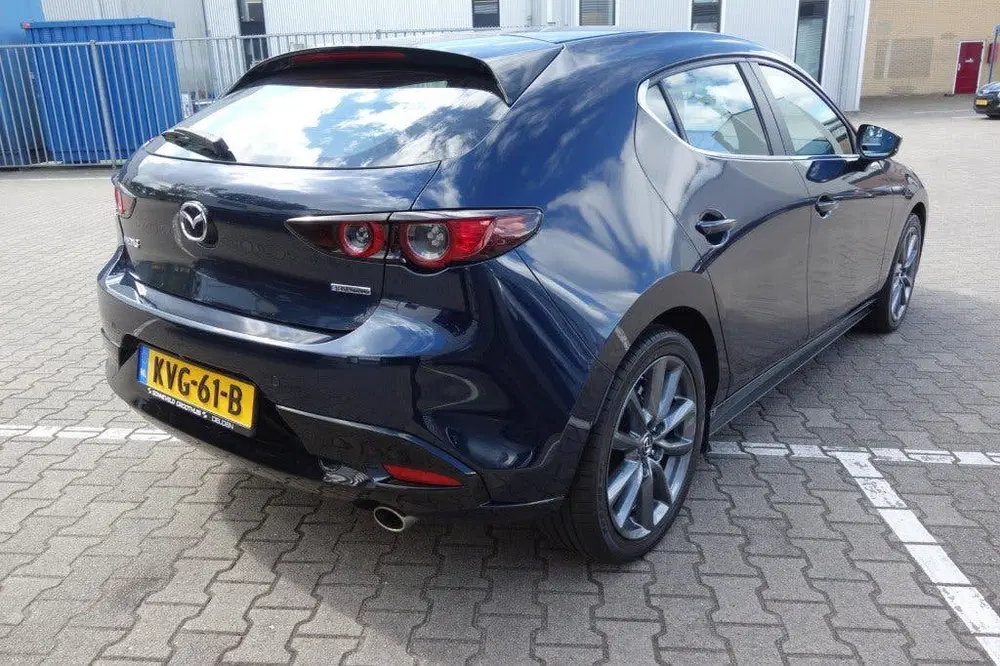 Mazda 3 2.0 E-SA-G COMFORT uit 2021, foto 6