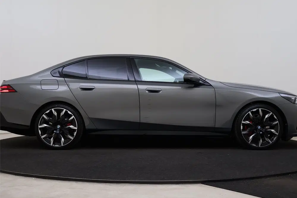 BMW i5 eDrive40 M Sport uit 2026, foto 7