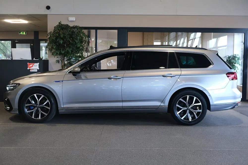 Volkswagen Passat 1.4 TSI PHEV GTE 218 PK Pano Trek Virtual uit 2020, foto 9