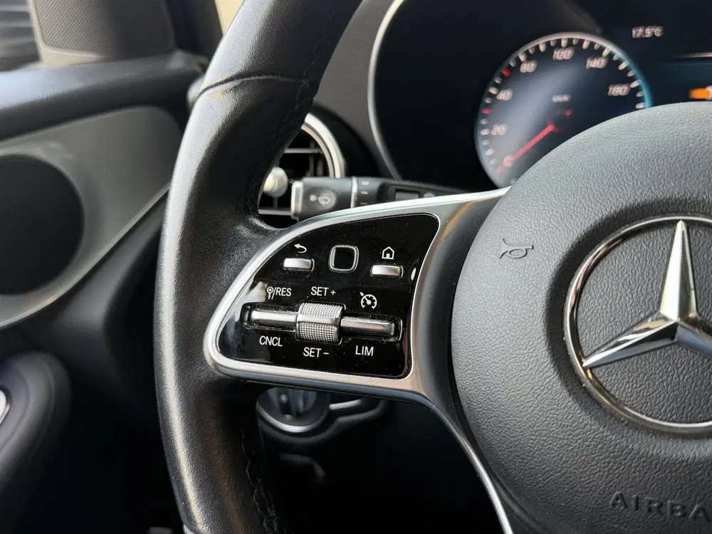 Mercedes-Benz GLC 300e 4MATIC 18" uit 2020, foto 15