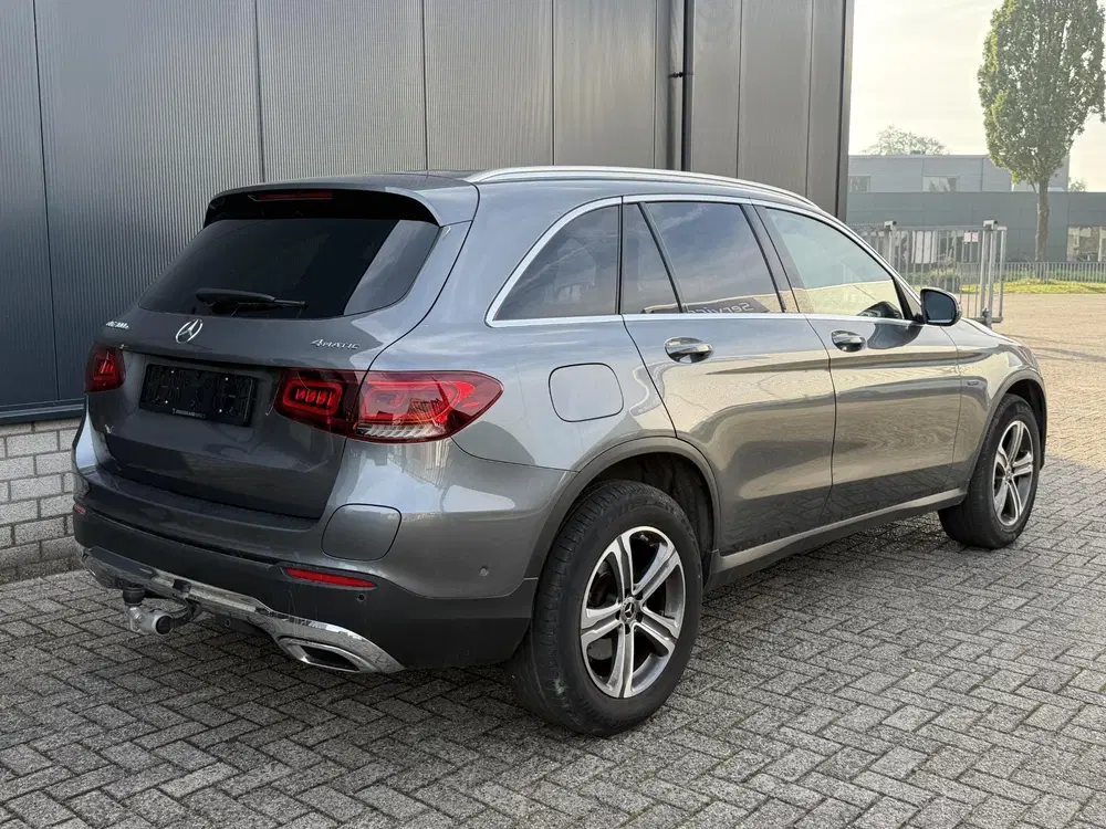 Mercedes-Benz GLC 300e 4MATIC 18" uit 2020, foto 2