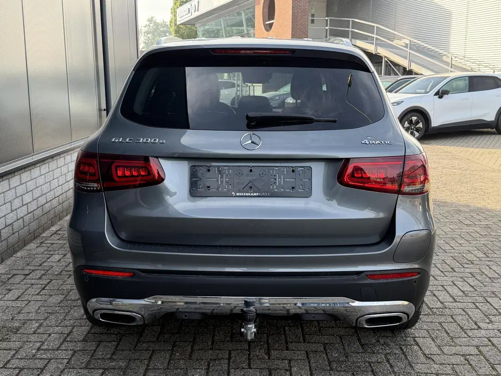 Mercedes-Benz GLC 300e 4MATIC 18" uit 2020, foto 8