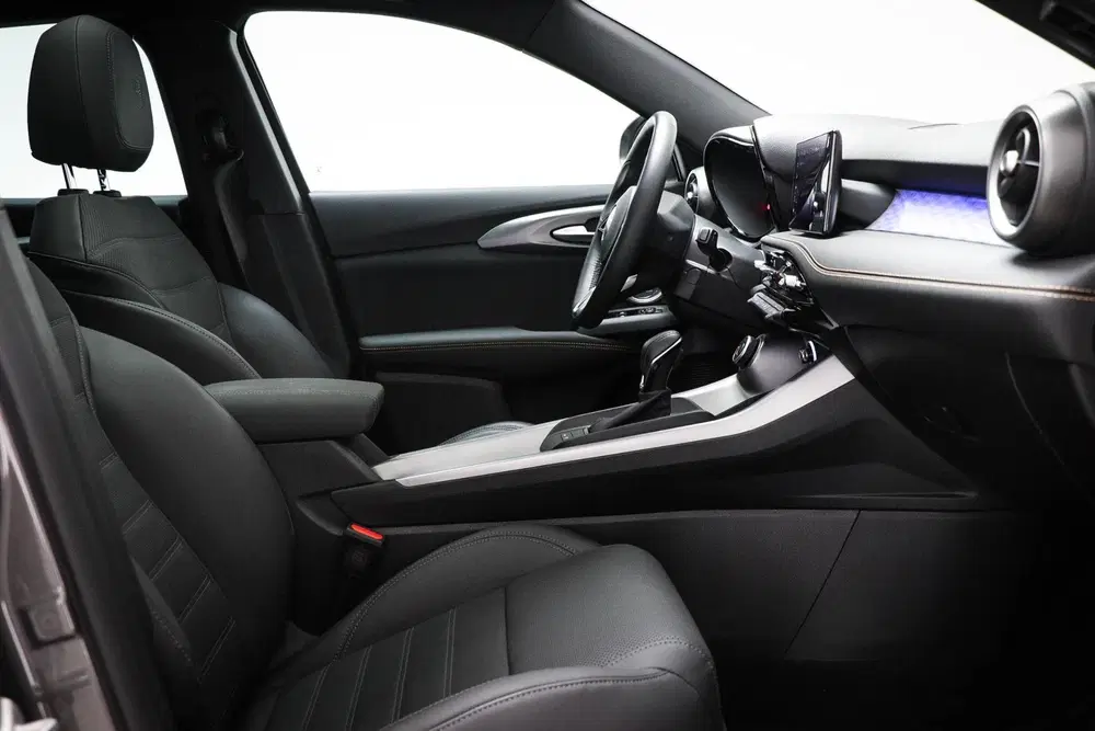 Alfa Romeo Tonale Veloce PANORAMADAK uit 2025, foto 13
