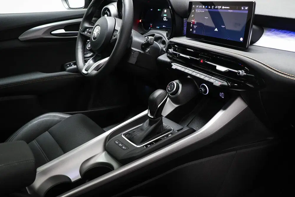 Alfa Romeo Tonale Veloce PANORAMADAK uit 2025, foto 3