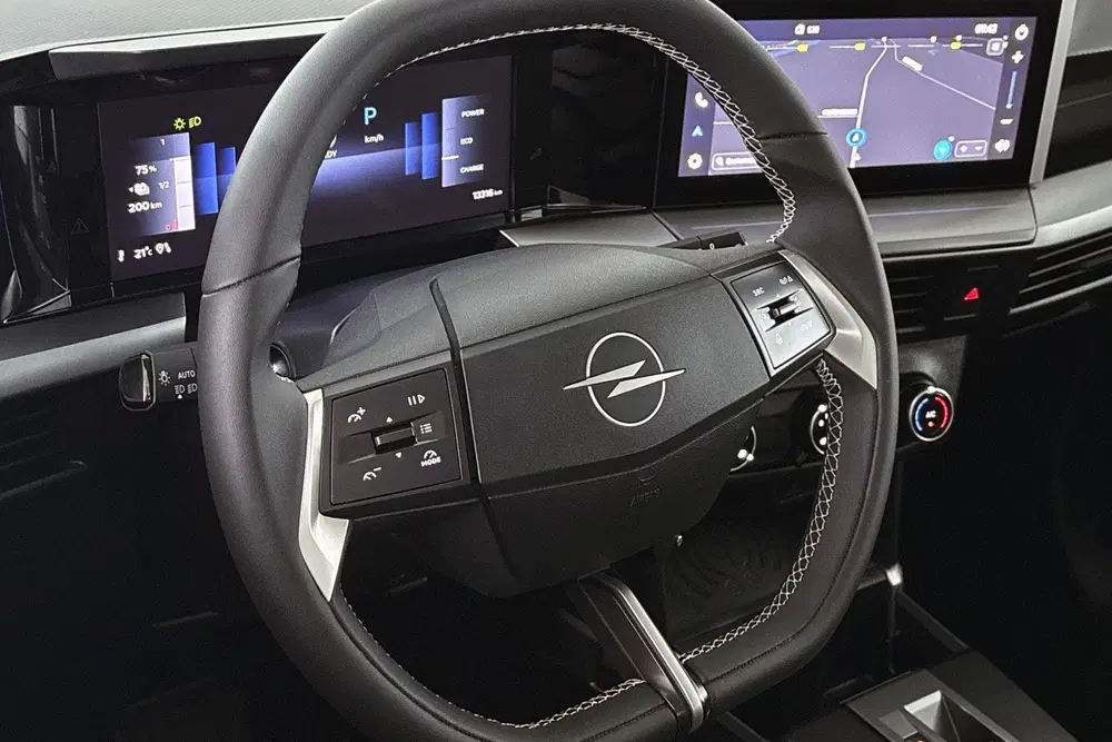 Opel Frontera Electric Edition 44 kWh Achteruitrijcamera uit 2025, foto 12