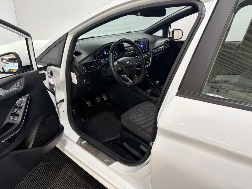 Ford Fiesta 95PK EcoBoost ST-Line uit 2021, foto 14