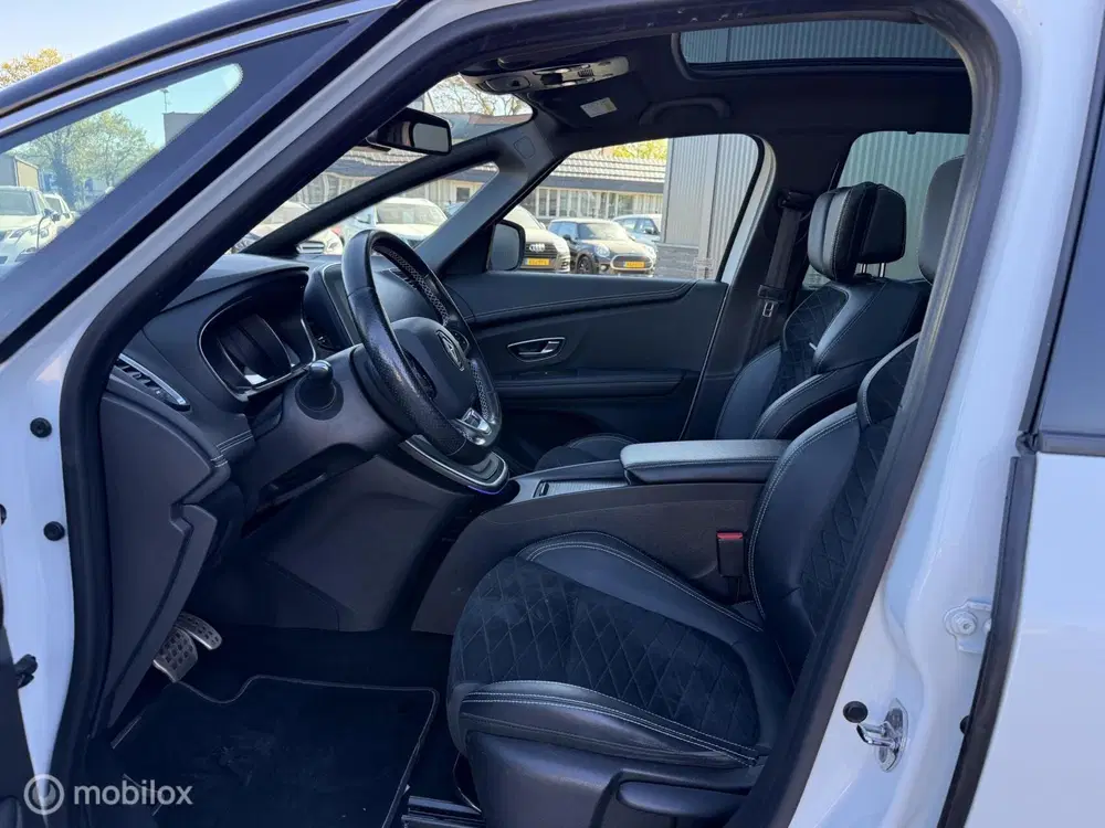 Renault Scenic 1.3 TCe Black Edition PANORAMADAK uit 2019, foto 10