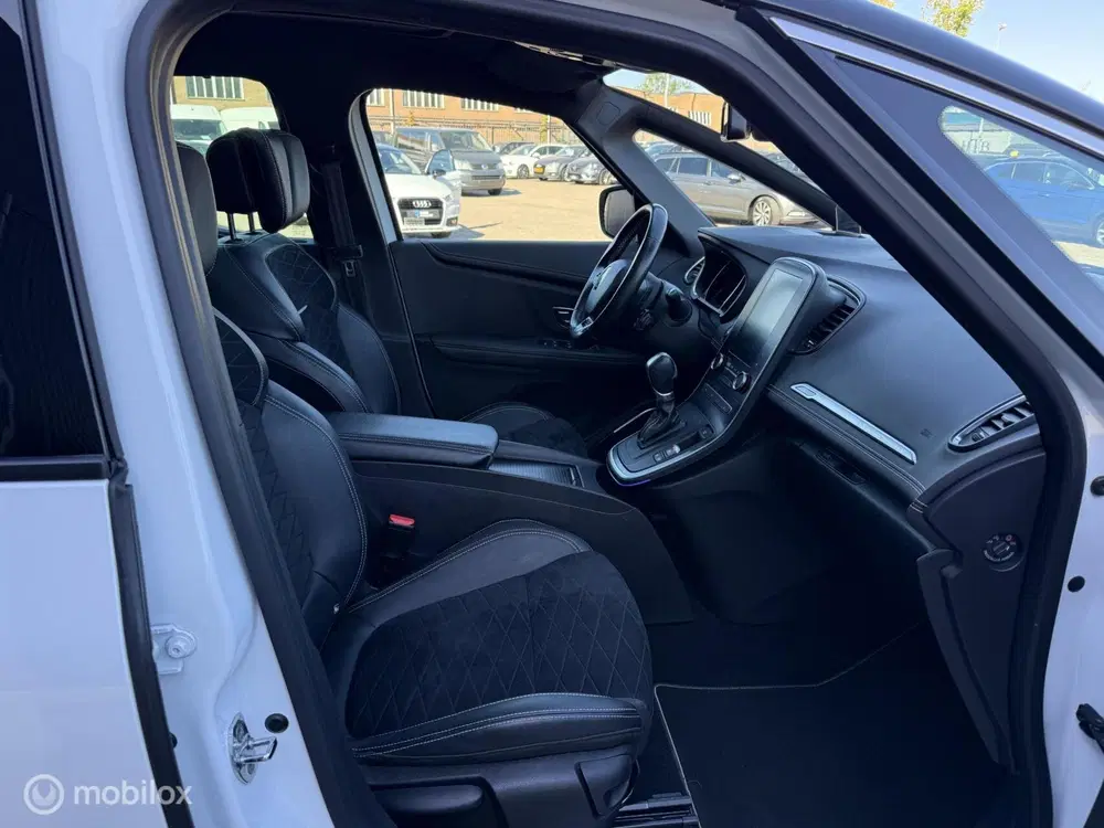 Renault Scenic 1.3 TCe Black Edition PANORAMADAK uit 2019, foto 14