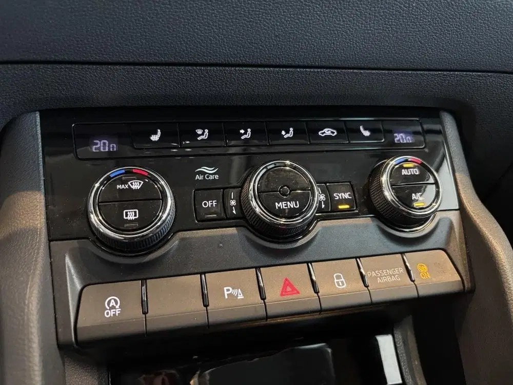 Skoda Karoq 1.0 TSI Business Edition Stoelverwarming uit 2021, foto 15