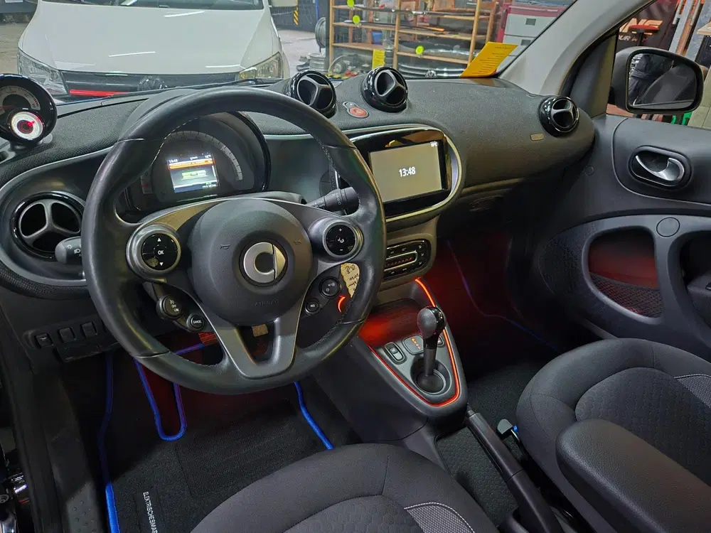 Smart forTwo EQ Comfort uit 2020, foto 10