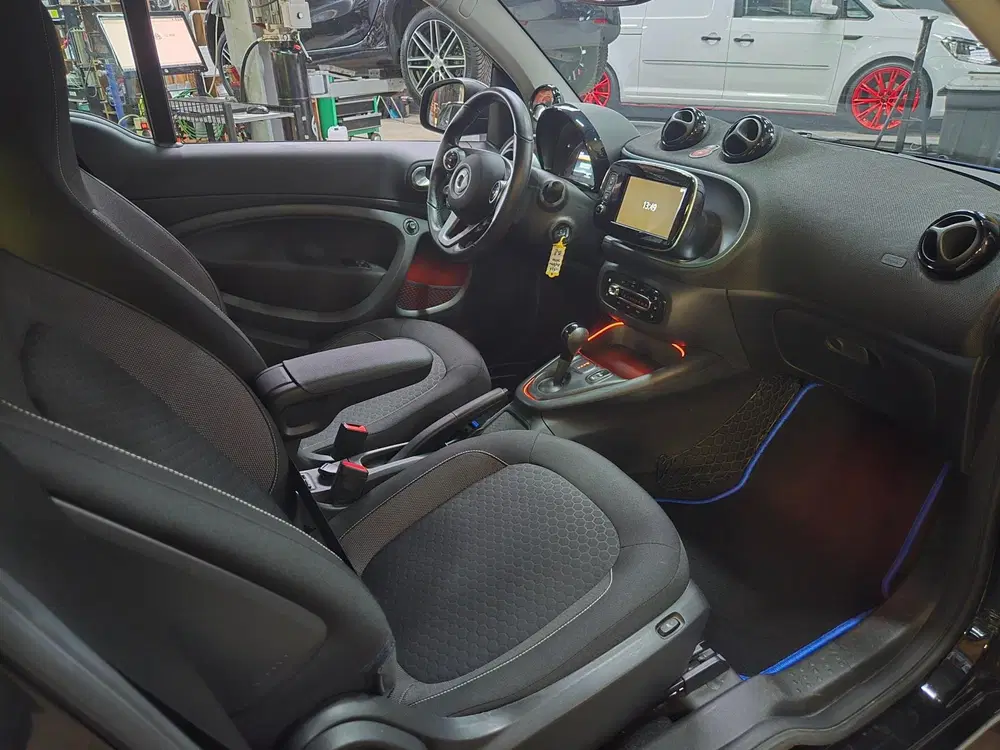 Smart forTwo EQ Comfort uit 2020, foto 11