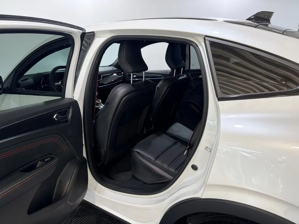 Renault Arkana 145PK E-Tech Hybrid R.S. Line Automaat uit 2021, foto 13