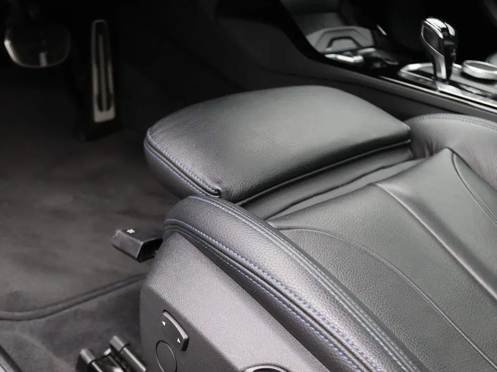 BMW 1-serie 5-deurs 118i High Executive uit 2020, foto 11