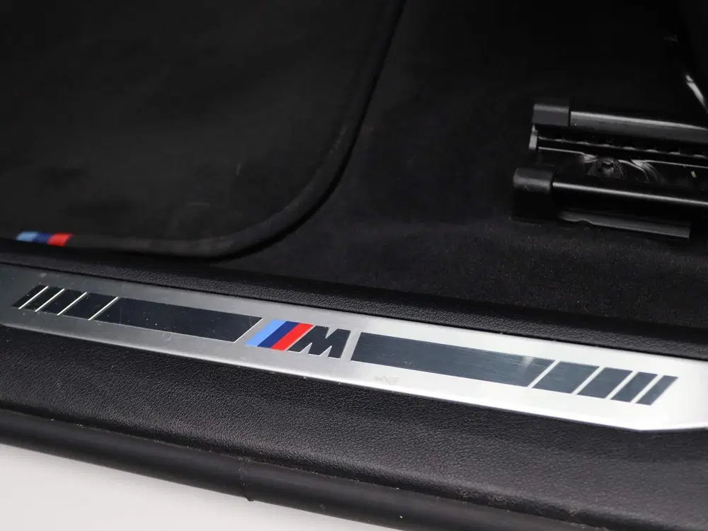 BMW 1-serie 5-deurs 118i High Executive uit 2020, foto 12