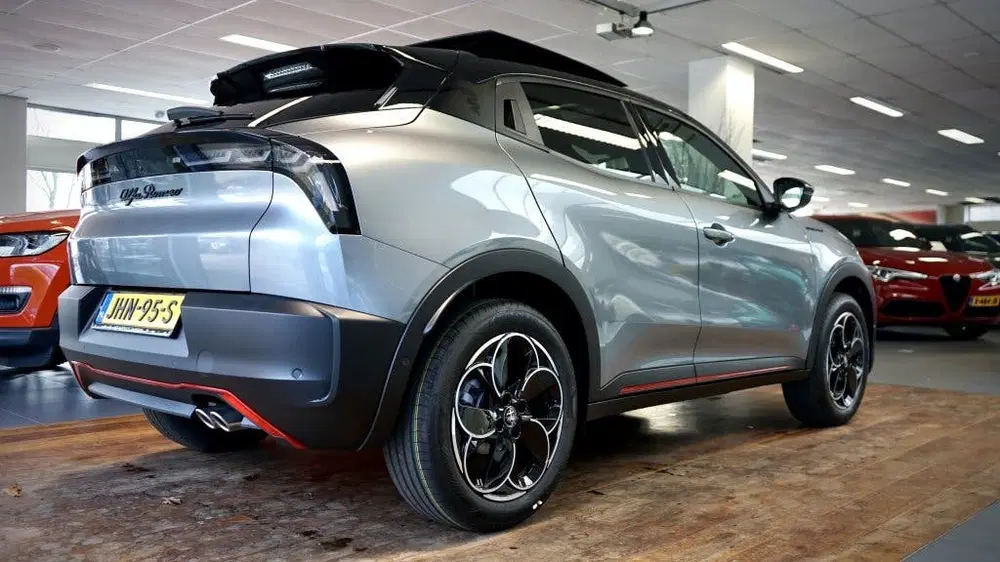 Alfa Romeo Junior 1.2 T Hybride Ibrida Speciale uit 2025, foto 11