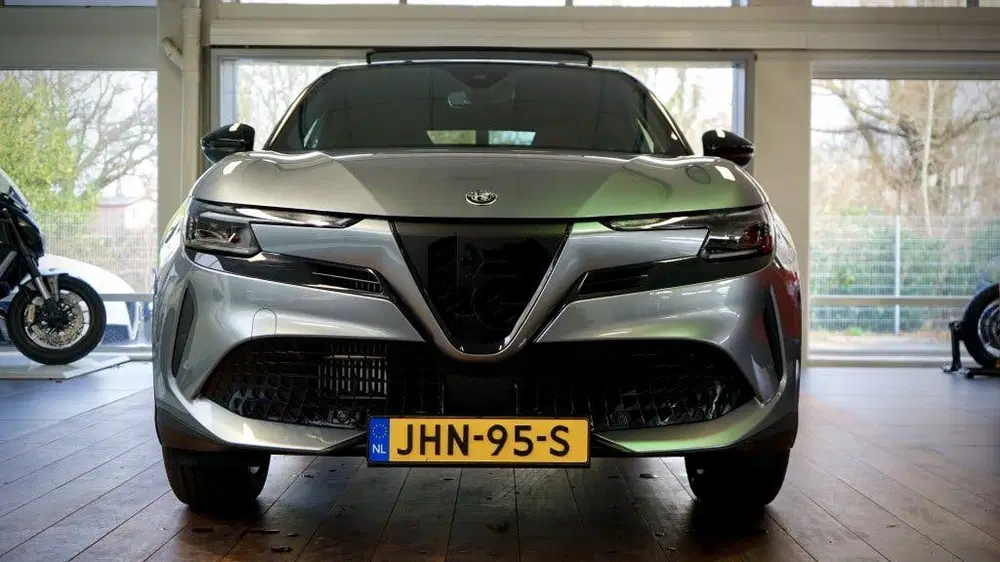 Alfa Romeo Junior 1.2 T Hybride Ibrida Speciale uit 2025, foto 3