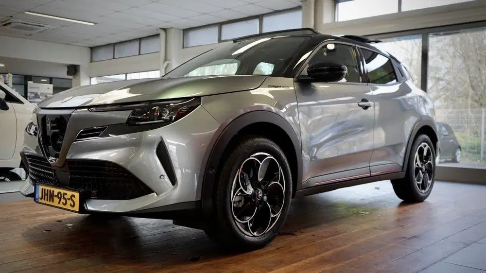 Alfa Romeo Junior 1.2 T Hybride Ibrida Speciale uit 2025, foto 5