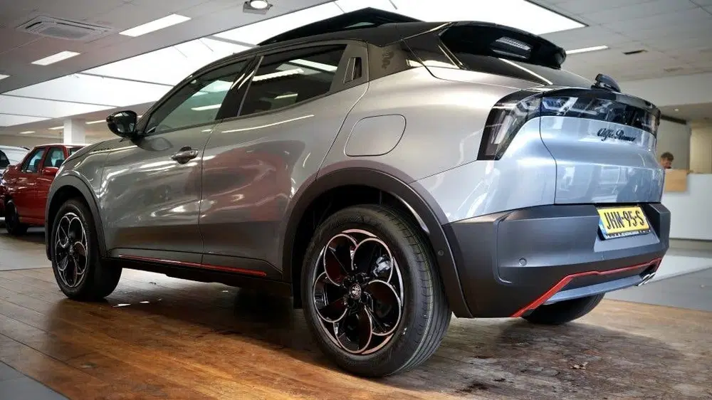 Alfa Romeo Junior 1.2 T Hybride Ibrida Speciale uit 2025, foto 7