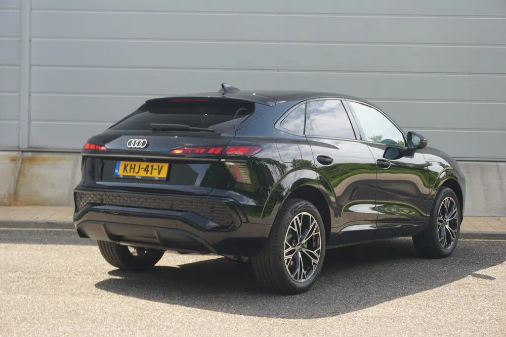 Audi Q3 1.5 e-hybrid 272pk S edition uit 2026, foto 2