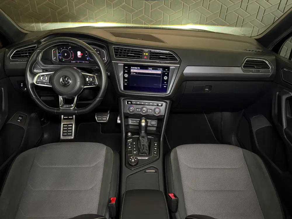 Volkswagen Tiguan 2.0 TSI 4Motion uit 2019, foto 12