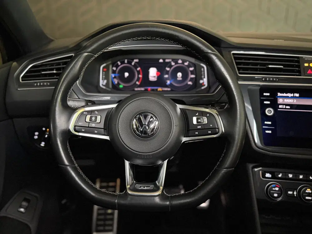 Volkswagen Tiguan 2.0 TSI 4Motion uit 2019, foto 15
