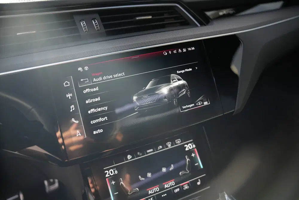 Audi SQ8 Quattro 115 kWh 503 pk uit 2024, foto 11