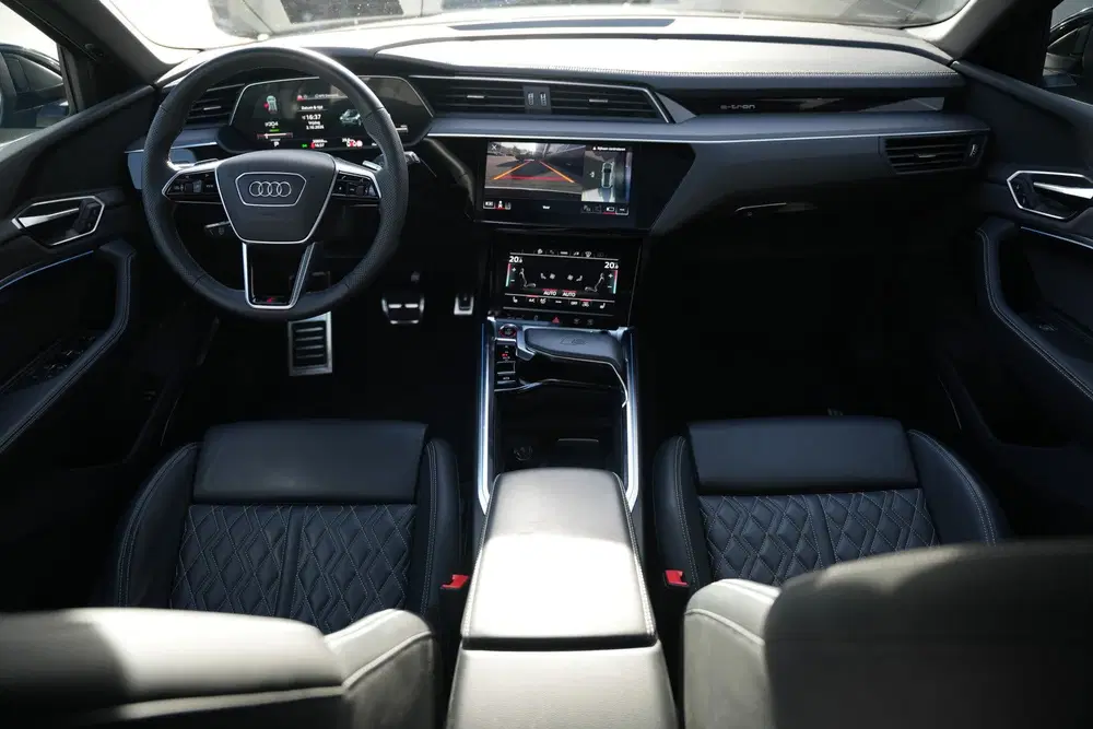 Audi SQ8 Quattro 115 kWh 503 pk uit 2024, foto 15
