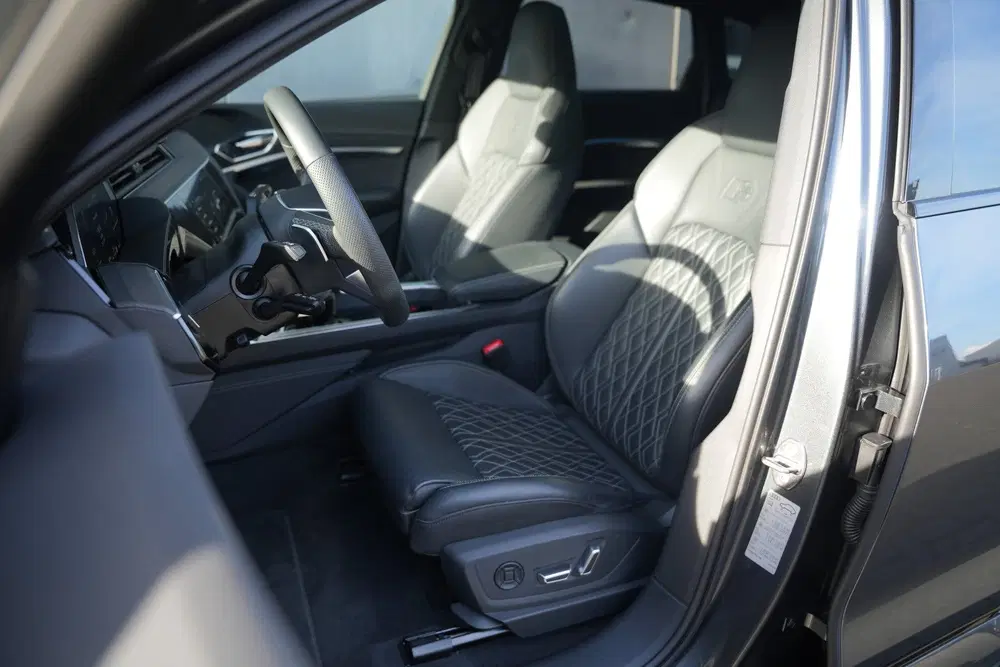 Audi SQ8 Quattro 115 kWh 503 pk uit 2024, foto 7
