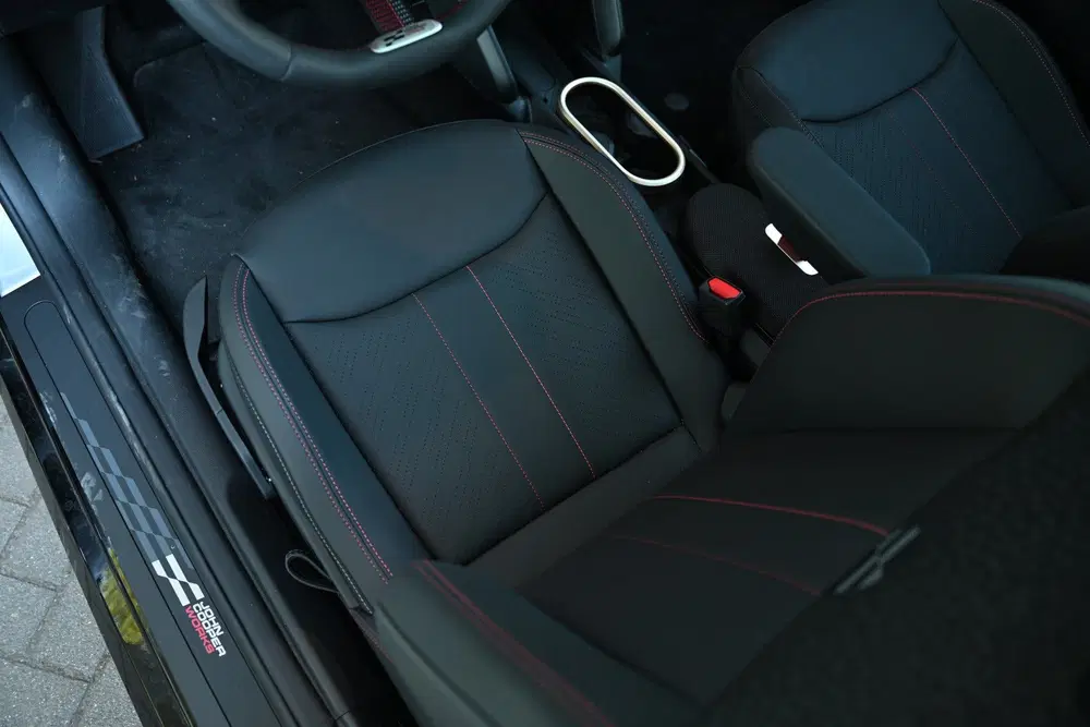 Mini Hatchback Cooper E uit 2026, foto 12