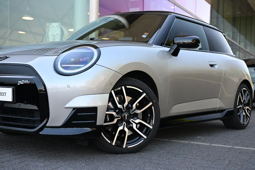 Mini Hatchback Cooper E uit 2026, foto 13