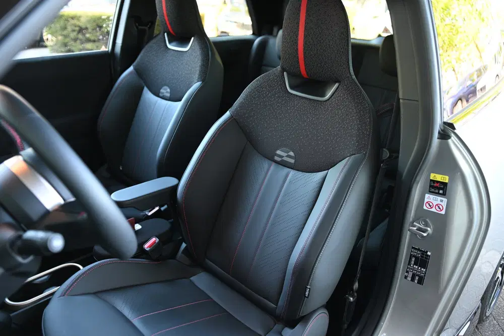 Mini Hatchback Cooper E uit 2026, foto 4