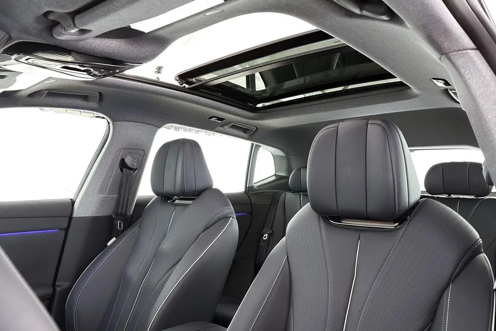 Voyah Courage Business Edition 80 kWh uit 2026, foto 8
