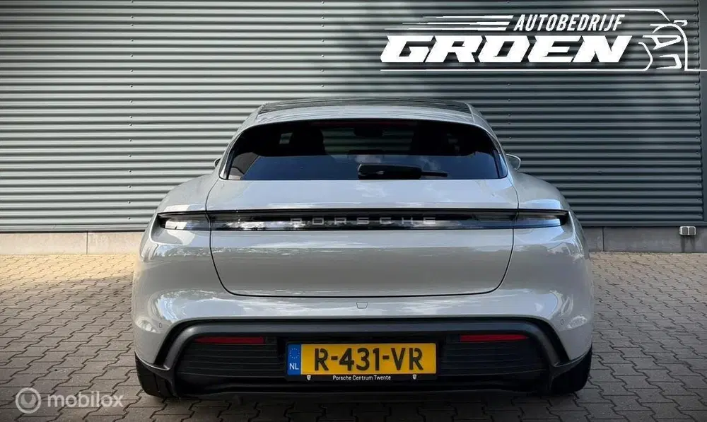 Porsche Taycan Sport Turismo 79 kWh PANO uit 2022, foto 11