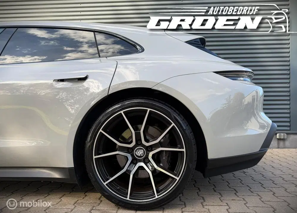 Porsche Taycan Sport Turismo 79 kWh PANO uit 2022, foto 15