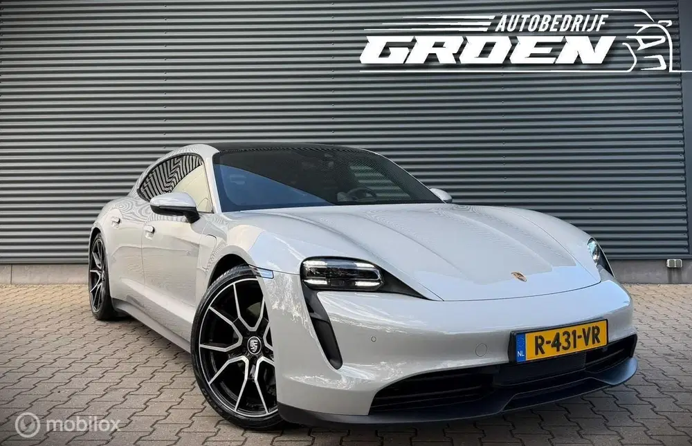 Porsche Taycan Sport Turismo 79 kWh PANO uit 2022, foto 2