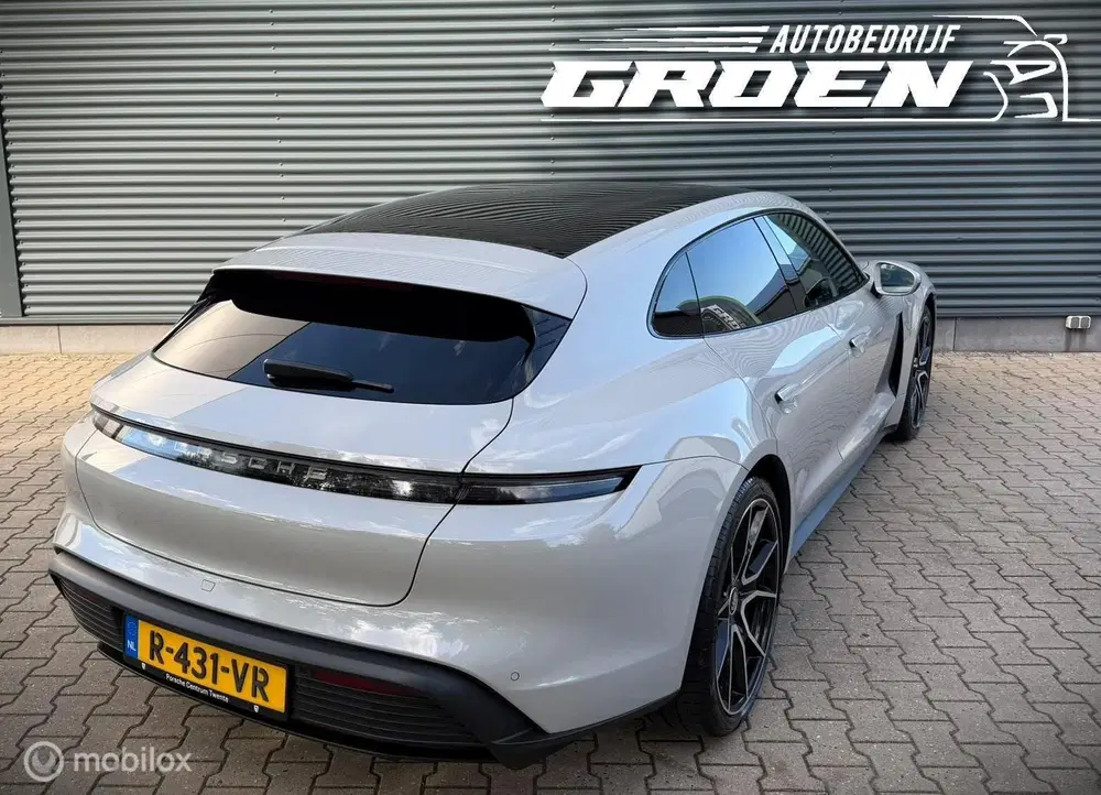 Porsche Taycan Sport Turismo 79 kWh PANO uit 2022, foto 9