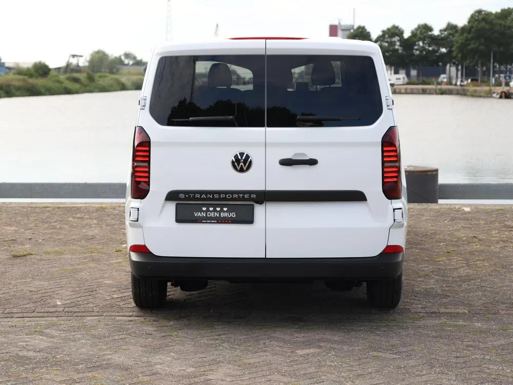 Volkswagen Transporter L2H1 64 kWh uit 2026, foto 6