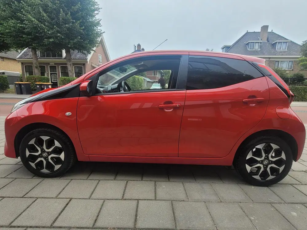 Toyota Aygo 1.0 VVT-i x-joy uit 2021, foto 2