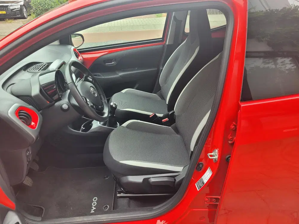 Toyota Aygo 1.0 VVT-i x-joy uit 2021, foto 6