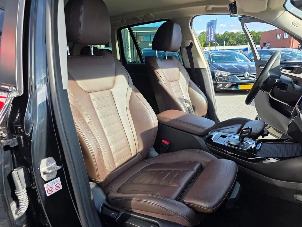 BMW X3 XDrive30e Business Edition Plus uit 2022, foto 8