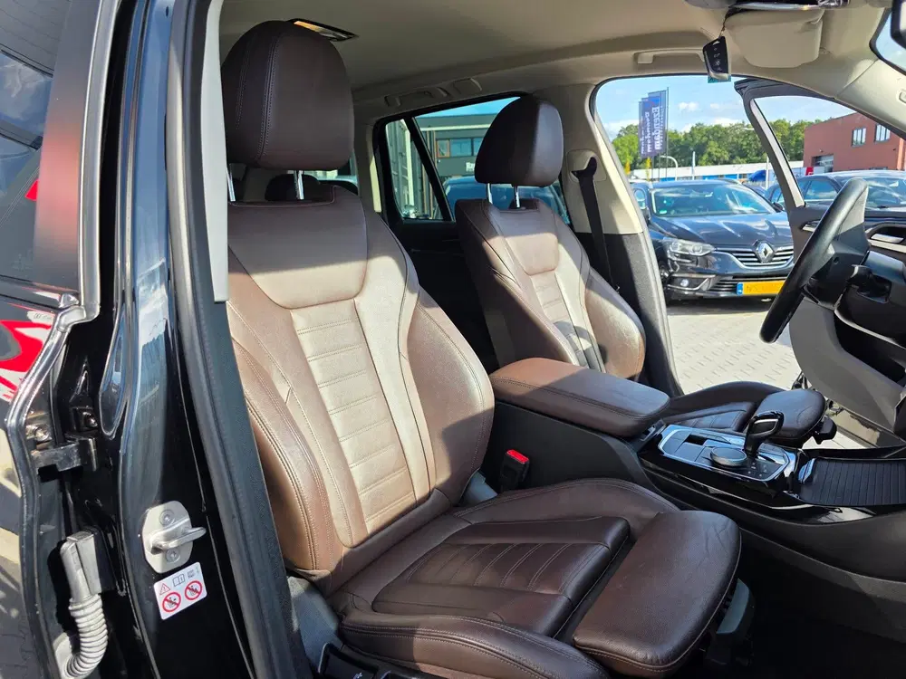 BMW X3 XDrive30e Business Edition Plus uit 2022, foto 9