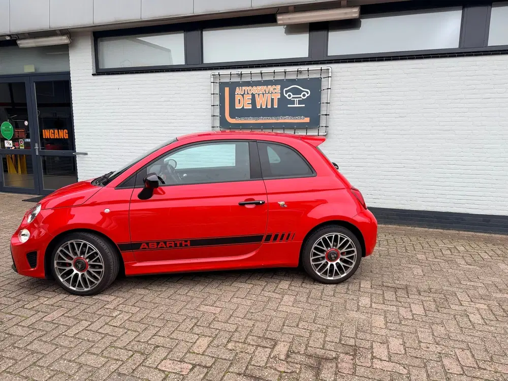 Abarth 595 1.4 T-jet 595 uit 2022, foto 8